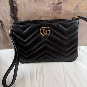 Gucci Marmont Matelasse Pouch